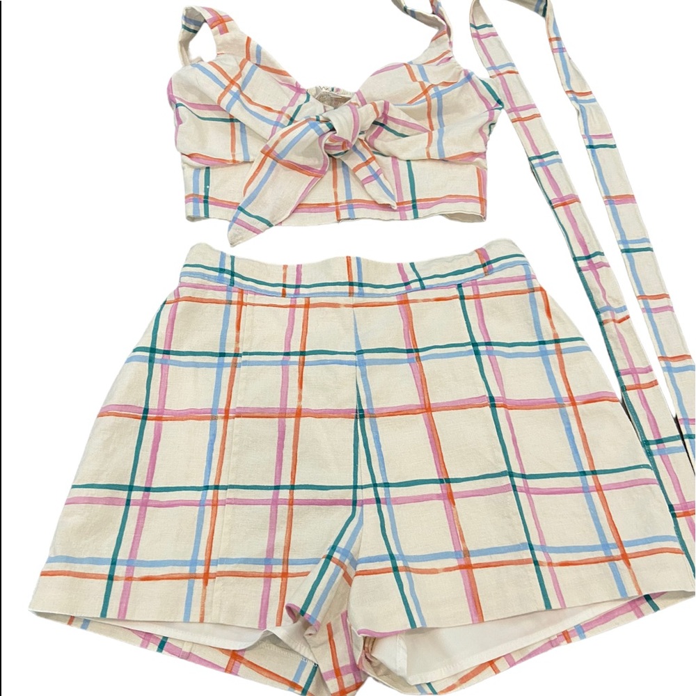 Wayf shorts & crop top. Summer coord. Excellent